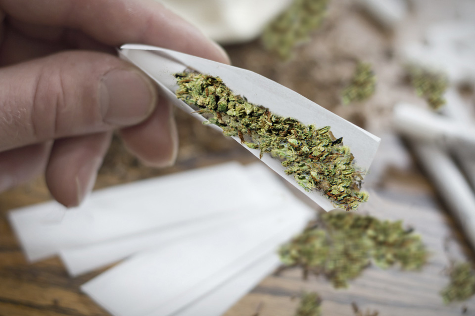 how to roll a joint 2